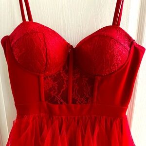 Windsor red prom dress. Wore once. Excellent condition.